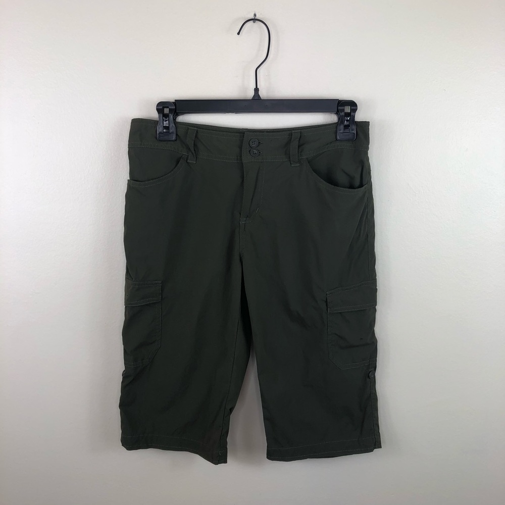 Patagonia green cargo shorts size US 4